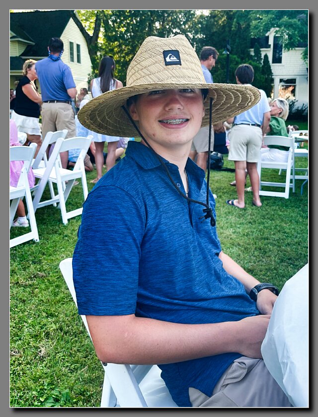 Cam_hat