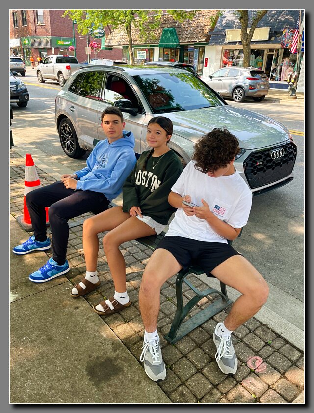 Kids_Shoppingwait